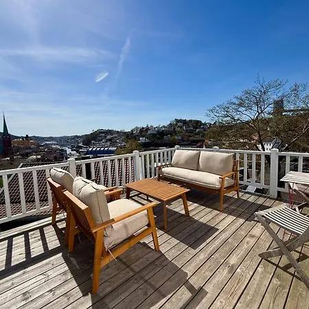 Sentrum - Koselig Hus Med Parkering Arendal
