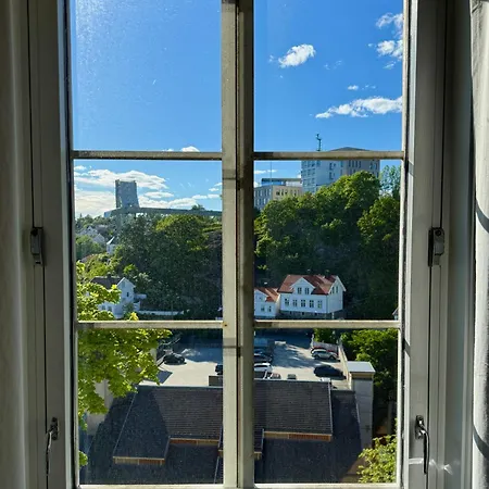Sentrum - Koselig Hus Med Parkering * 阿伦达尔