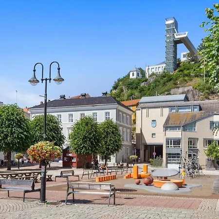 Sentrum - Koselig Hus Med Parkering