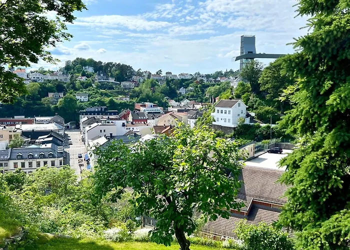 度假居 Sentrum - Koselig Hus Med Parkering *